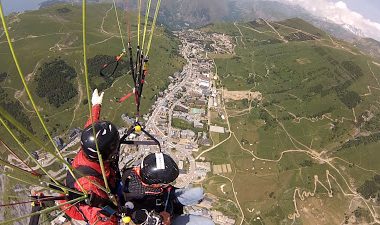 Baptême biplace avec Confident&rsquo;Ciel – Vol local aux 2 Alpes