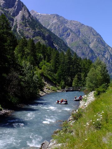 Descente en rafting avec No Limit Rafting