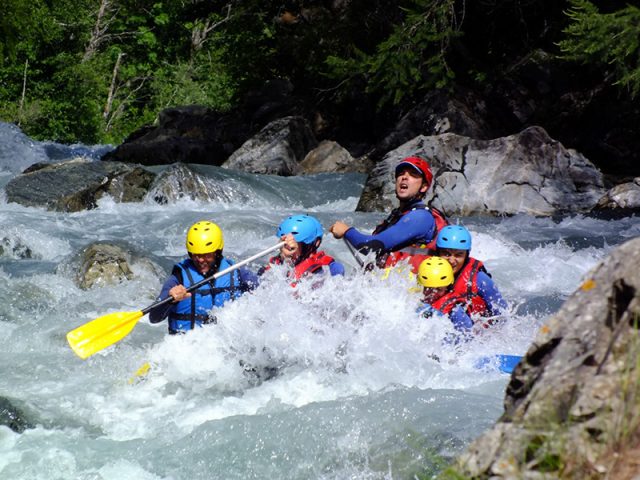 Descente en rafting avec No Limit Rafting