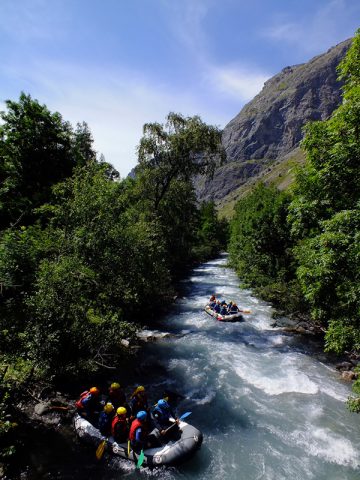 Descente en rafting avec No Limit Rafting