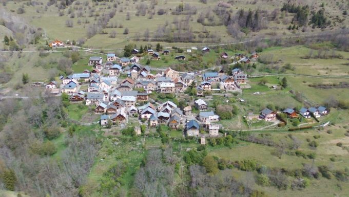 Hameau en été