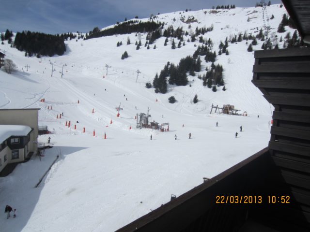 Vue sur les pistes de ski