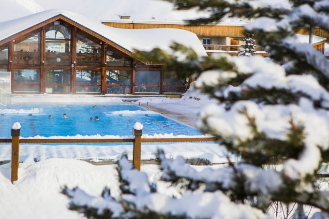 Piscine de plein air chauffée_Alpe d&rsquo;Huez