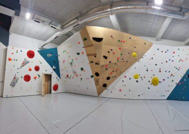 Initiation à l&rsquo;escalade – Vivez la verticalité en toute confiance !