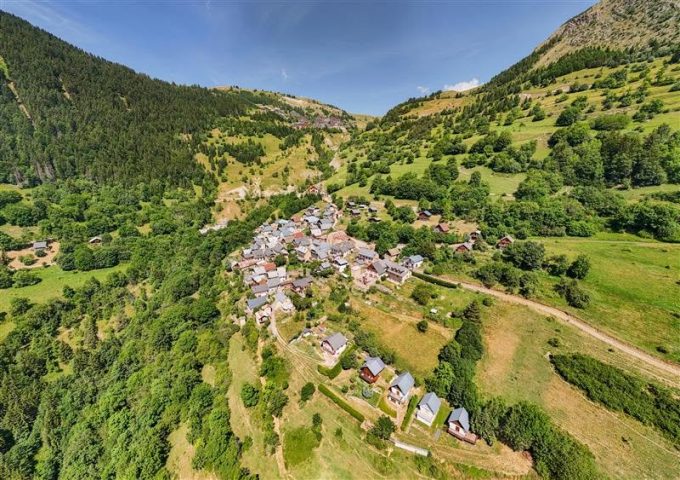 Hameau des Cours – Randonnée depuis la station d&rsquo;Auris-en-Oisans_Auris-en-Oisans