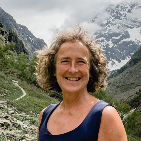 Photo-Caroline-Book.jpg