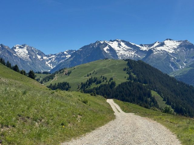 Randonnée vers la Via Ferrata de Pierre Ronde – au départ d&rsquo;Auris-en-Oisans_Auris-en-Oisans