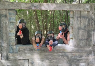 Gel blaster en forêt