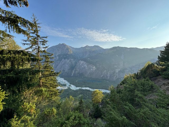 Vallée du vénéon et lac de Buclet coucher de soleil
