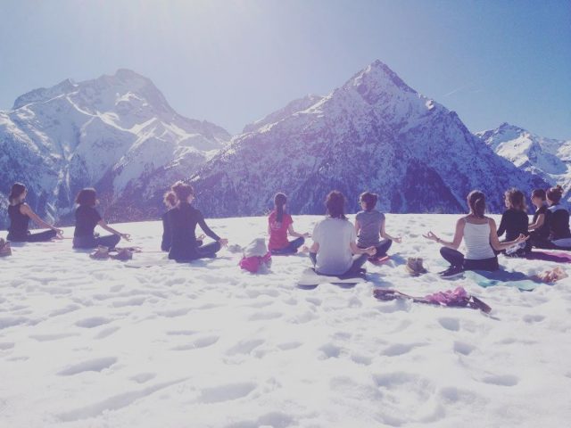yoga en plein air.jpg