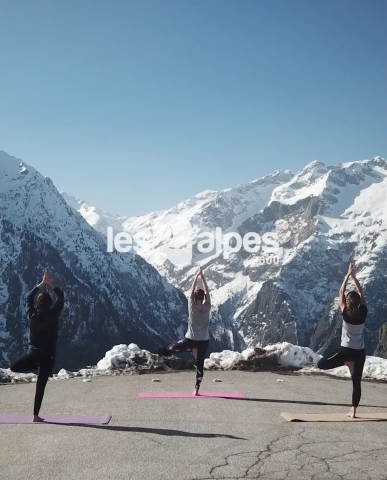 Yogaltitude winter 01
