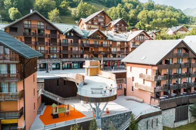 place de la Fare_Vaujany