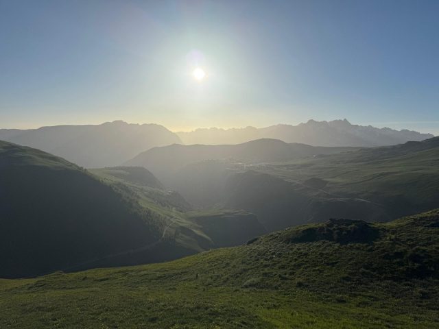 Vue sur Belledonne depuis le sommet