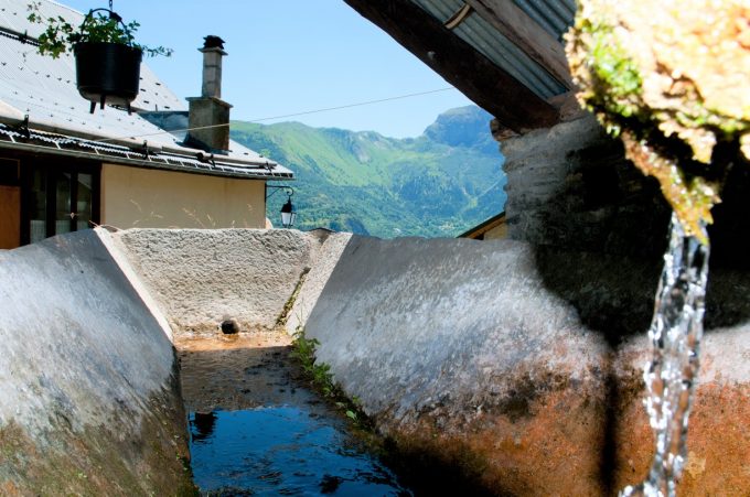 Lavoir dans les hameaux d&rsquo;Auris