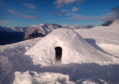 Nuit sous igloo
