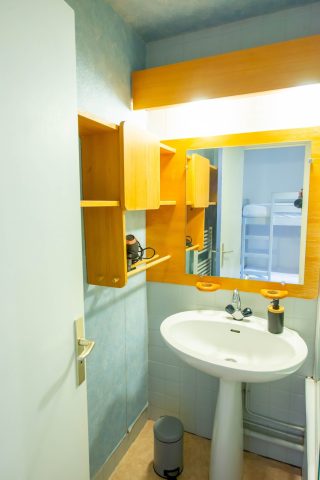 Meuble de salle de bain